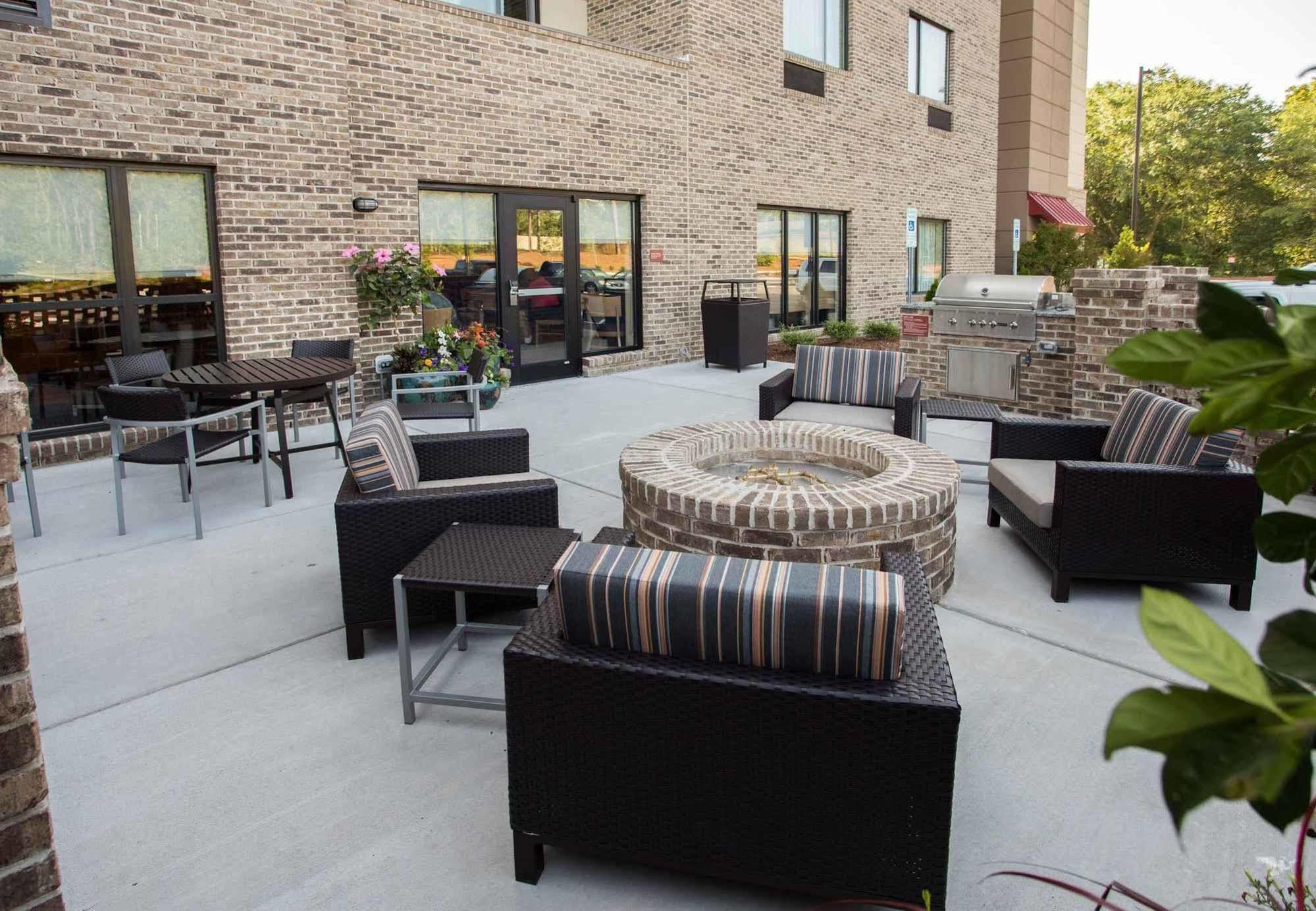 Towneplace Suites By Marriott Southern Pines Aberdeen Bagian luar foto